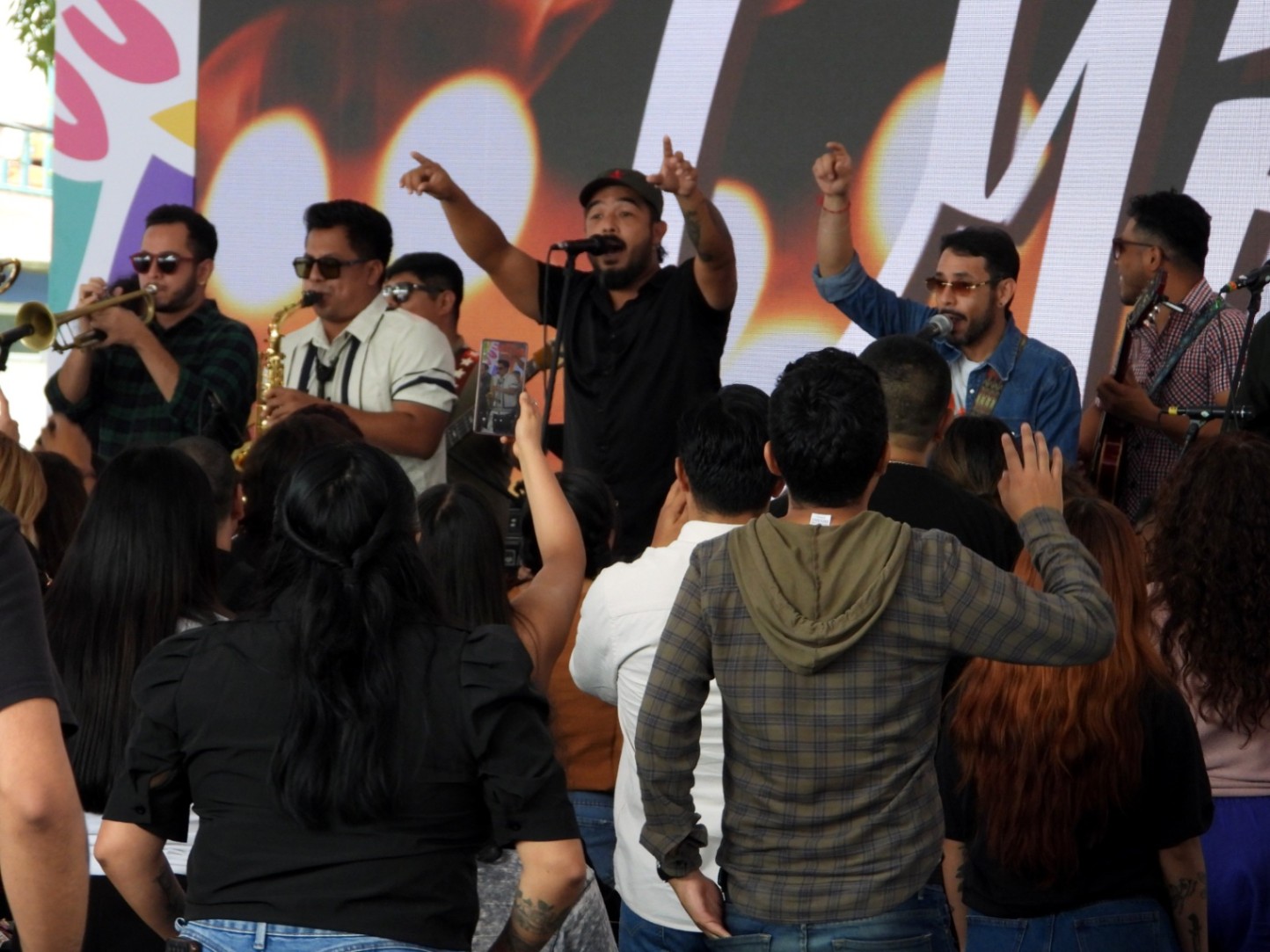 Los Choclok se presentan con gran éxito en el Parque Tezozomoc como parte de los Festivales Futboleros