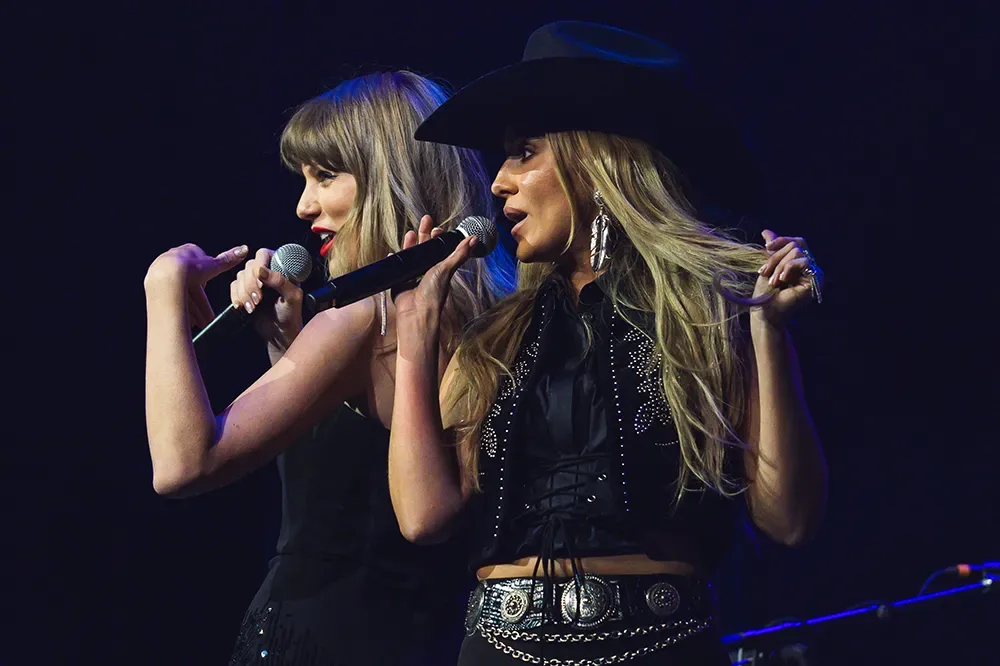 DE LA VIDA EN UNA VAN, A CANTAR CON TAYLOR SWIFT: LA APASIONANTE HISTORIA DE LAINEY WILSON, LA ARTISTA QUE EMPIEZA A CONQUISTAR MÉXICO