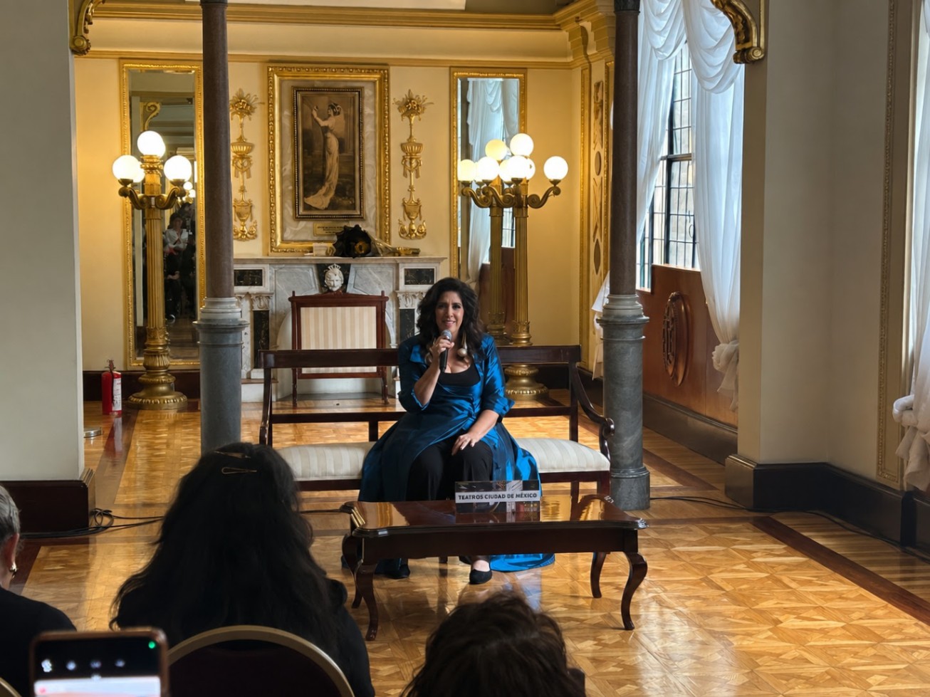 REGINA OROZCO PRESENTA ESPECTÁCULO “REGINA ETERNA” A DOS PIANOS EN EL TEATRO DE LA CIUDAD ESPERANZA IRIS
