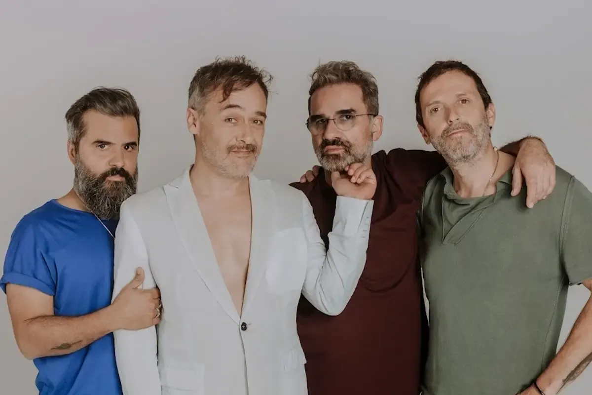Luego de agotar el Auditorio Nacional, Love Of Lesbian, anuncia nuevo y último show en la CDMX