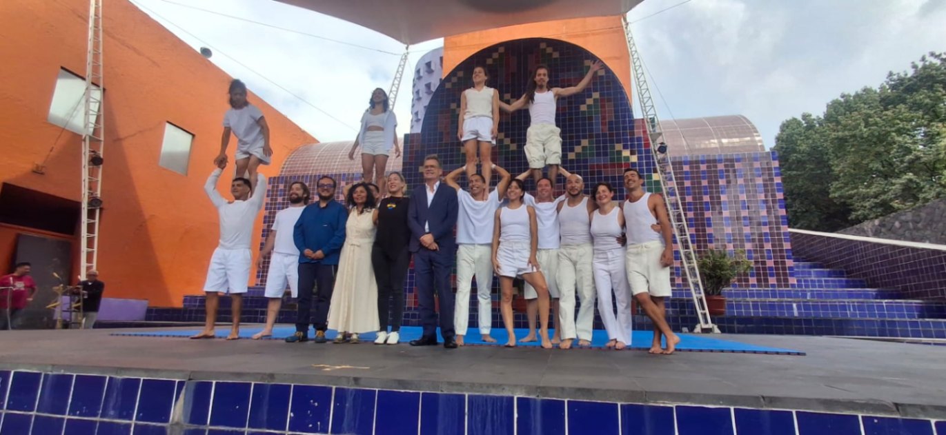 El arte, la música y el circo se encuentran en las alturas. “Vértigo” llega a México para inaugurar el 54° Festival Internacional Cervantino.
